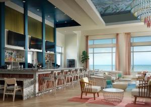DoubleTree Resort by Hilton Myrtle Beach Oceanfront的休息区