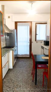 Kuchyň nebo kuchyňský kout v ubytování Venice B&B