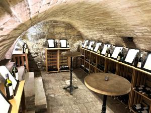 Un restaurante u otro lugar para comer en Boutique Hotel Templ