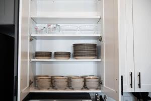 Kuchyň nebo kuchyňský kout v ubytování Upscale, New Apt, Pool, Long Stays + 62 fotografií