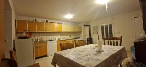 Η κουζίνα ή μικρή κουζίνα στο Apartman Marija Rudić