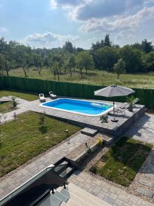 Bazén v ubytování Nikis House Beograd nebo v jeho okolí