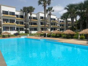 Bazén v ubytování WATERFRONT FLAT nebo v jeho okolí