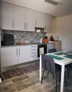 Η κουζίνα ή μικρή κουζίνα στο Casa la Grenadine