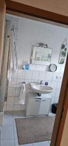 Ένα μπάνιο στο Charmante Ferienwohnung