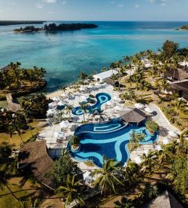 Bazén v ubytování Warwick Le Lagon Resort & Spa, Vanuatu nebo v jeho okolí