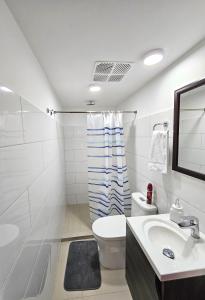 Ένα μπάνιο στο Urban oasis, nature and comfort in the city