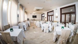 TV a/nebo společenská místnost v ubytování GH Hotel