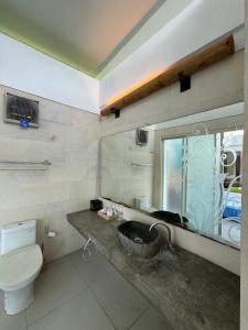Ένα μπάνιο στο 2 BR Bougenville Villa +4 φωτογραφίες