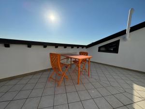 Balkón nebo terasa v ubytování Blue Zone Tiny Penthouse