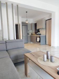 Kuchyň nebo kuchyňský kout v ubytování Neroli Apartments II - 3 bedrooms