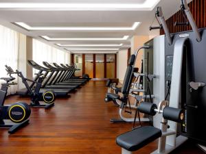Fitness centrum a/nebo fitness zařízení v ubytování Pullman Dubai Creek City Centre Residences