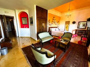 Un lugar para sentarse en Riad Dar Achaach