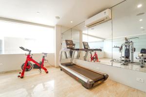 Fitness centrum a/nebo fitness zařízení v ubytování FabHotel Prime Nestlay Rooms Ramnad - Nr Golden Shopping Mall