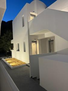 Budova, kde se aparthotel nachází + 16 fotografií