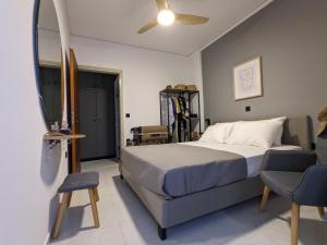 Llit o llits en una habitació de Mini Mansion