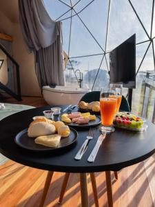 Toit of the luxury tent aladel või selle läheduses