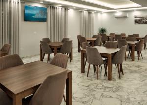 Posezení v ubytování Montflux Hotel