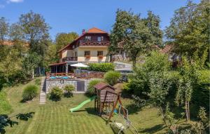 Zahrada ubytování Stunning Home In Lukovdol With Sauna