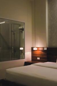Letto o letti in una camera di Hong Nhan Hotel