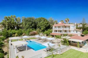 The swimming pool at or close to Hidden Gem Estate - Superior luxury villa large private pool stunning sea & mountain views 5 acres of lush gardens World class accommodation