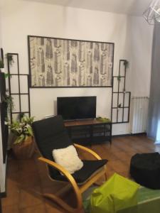 A seating area at Il Trifoglio: sobrio ed accogliente trilocale