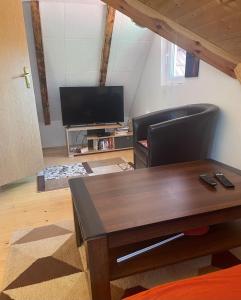 Φωτογραφία από το άλμπουμ του Planinska kuca Lunjo & Vuk στο Ζλάτιμπορ +70 φωτογραφίες