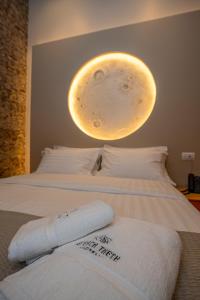 Ένα ή περισσότερα κρεβάτια σε δωμάτιο στο Hotel Jezerca Theth