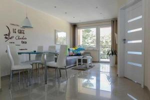 Ruang duduk di Apartamenty blisko plaży BLUE MARE basen parking grill