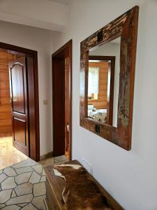 Zdjęcie z galerii obiektu Apartament z widokiem na góry - Split AC, Private Terrace, Private Parking w mieście Kościelisko