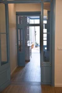 Imagen de la galería de Mediterranean house next to the beach, en Caldes d'Estrac