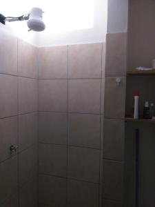 Ένα μπάνιο στο Monoambiente Económico