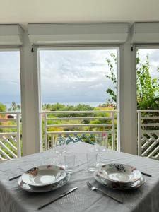 Uma varanda ou terraço em Charmant studio vue mer imprenable, proche plage
