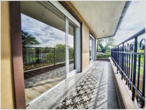 En balkon eller terrasse på Twin Fin surf houses Serrano a 4 cuadras de la playa + 2 billeder