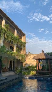 Gallery image of Mansu Hotel and Spa Legian in Kuta