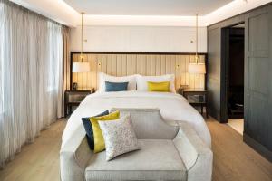 Voodi või voodid majutusasutuse The Alexander, a Luxury Collection Hotel, Yerevan toas