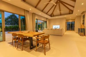 Μια τηλεόραση ή/και κέντρο ψυχαγωγίας στο Brand New Completed v124