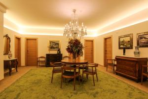 Posedenie v ubytovaní Hotel Cal Piteu