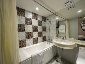 Vannituba majutusasutuses Link World Hotel