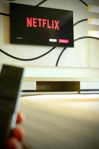 TV/Unterhaltungsangebot in der Unterkunft A-Te Chumphon Hotel - SHA Plus