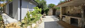 Φωτογραφία από το άλμπουμ του Marti's house in the olive grove σε Fažana