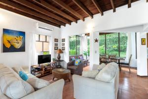 Гостиная зона в Angels Sol Villa Hermosa 2b2b European Villa
