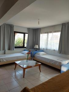 Posteľ alebo postele v izbe v ubytovaní Dora's House comfortable apartment with a yard and view