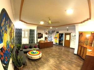 Posezení v ubytování Nomadic Hostel