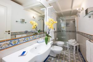 Koupelna v ubytování Residenza Luce + 37 fotografií