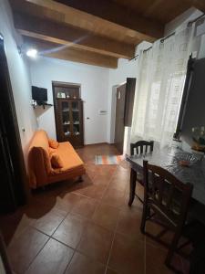 TV a/nebo společenská místnost v ubytování Casa di nonno Agostino