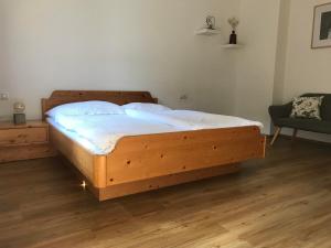 Postel nebo postele na pokoji v ubytování Appartement Ginzling Haus Eder