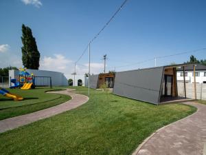 Ο χώρος παιχνιδιού για παιδιά στο Kift Garden Events +14 φωτογραφίες