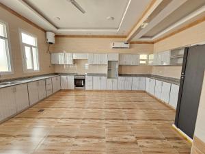 Nhà bếp/bếp nhỏ tại فيلا امين