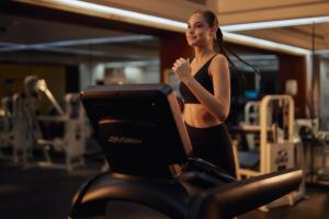 The fitness centre and/or fitness facilities at JW Marriott Hotel Cairo